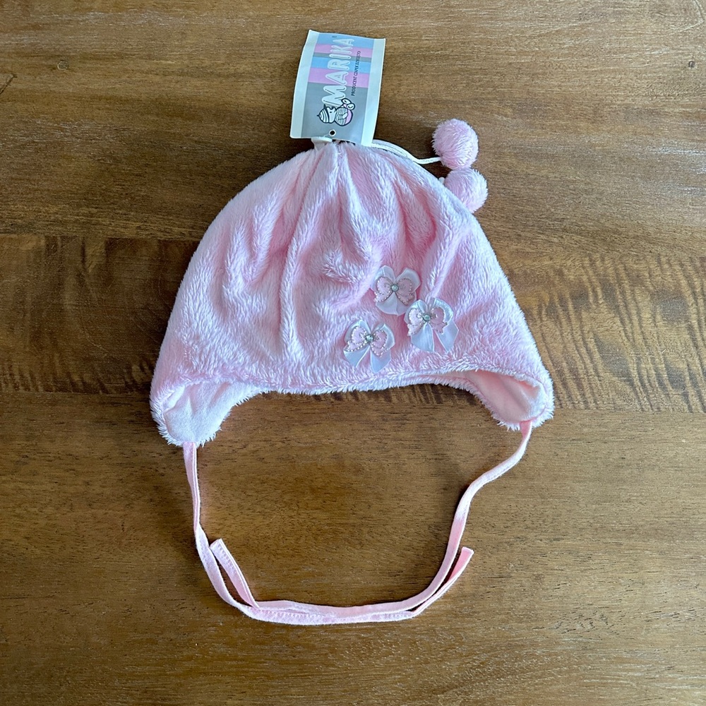 Baby winter hat. Newborn.